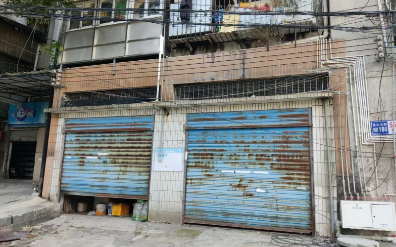 貴州省機(jī)關(guān)事務(wù)管理局國(guó)有資產(chǎn)管理服務(wù)中心貴陽(yáng)市云巖區(qū)寶山北路180號(hào)55棟一單元1樓最左側(cè)2間車(chē)庫(kù)招租