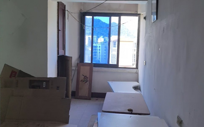 貴州省機關(guān)事務(wù)管理局國有資產(chǎn)管理服務(wù)中心貴陽市云巖區(qū)金頂山46幢1單元8層1號住宅招租